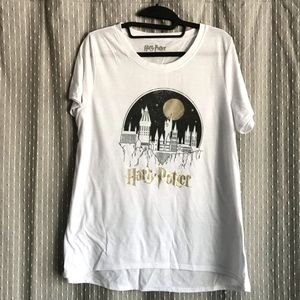 Harry Potter White T-Shirt Hogwarts Sillhouette Gold Moon and Logo Font Size XXL